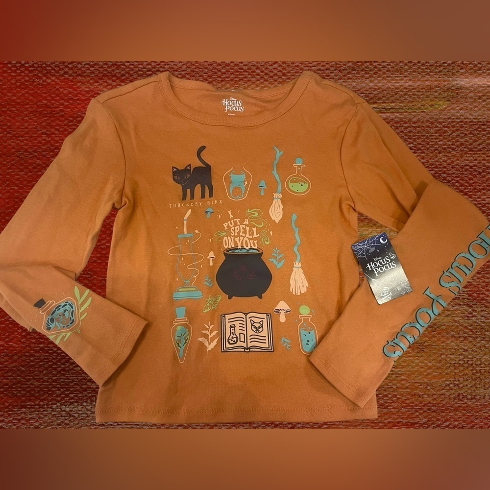 Disney hocus pocus long sleeve women’s tee shirt size medium